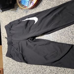 Black and white nike dri fit youth XL sweatpants